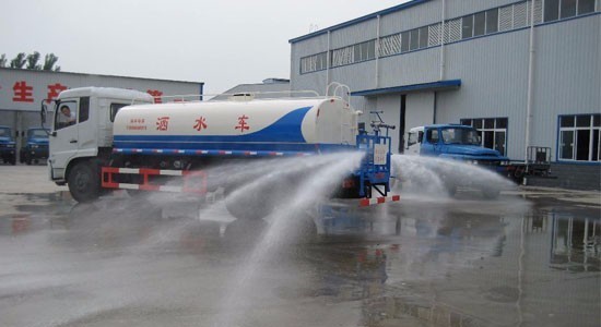 郓城华宇环卫设备生产的洒水车质量到底怎么样？听听真实用户怎么说